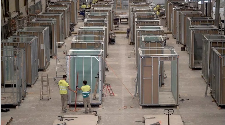La construcción industrializada avanza como una palanca para mejorar el sector, aunque su consolidación exige mayor escala, estandarización y un cambio en la forma de diseñar y planificar los edificios.